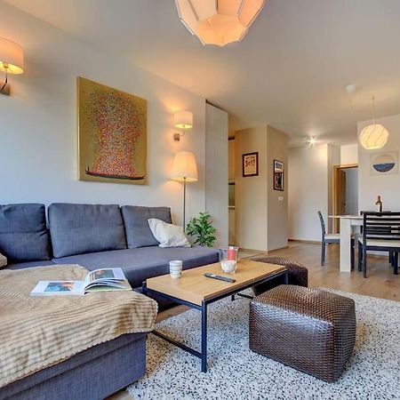 Spacious Home Office With Secure Garage In Sofia Extérieur photo